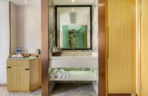 Shunde Hotel | Explore Paco Hotel Shunde Beijiao: Family-Friendly Getaway