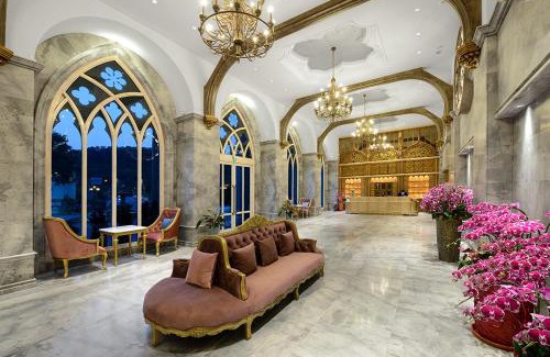 Nanzhuang House | Discover Grasse Grace Manor: Family-Friendly Retreat Awaits