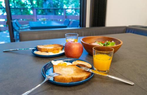 Kita Ward Villa | 桃雉庵別館: Family-Friendly Retreat with Hot Tub Haven