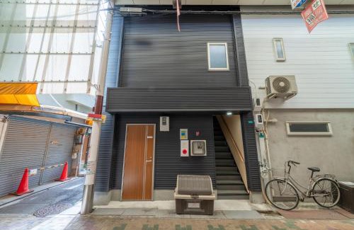 Yodogawa Apartment | Discover a Refurbished Retreat Near Umeda Station