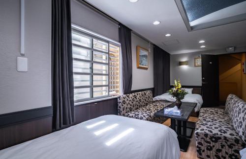 Dotonbori Apartment | Explore Historical Charm at 梟の宿, Steps from Dotonbori