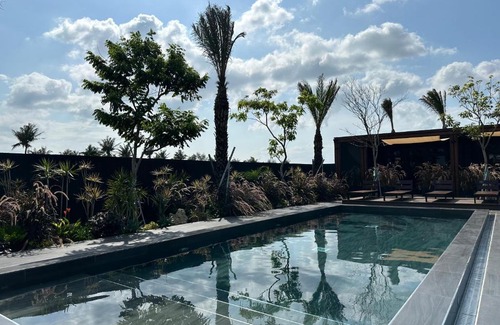 Shanjiao House | Discover 椛嶼別院: Family-Friendly Retreat with Pool Access