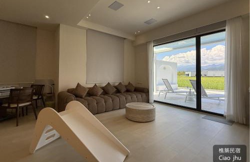 Yuanshan House | Explore 樵築: Family-Friendly 3 or 4-Bedroom Retreat
