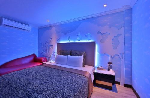 Shulin Hotel | Budget-Friendly Full Moon Motel: Perfect for Families