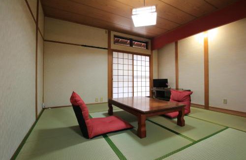 Hita Hotel | Experience Comfort at 民宿ひろしげ in a Cozy Setting