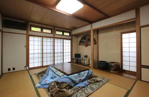 Hita Hotel | Experience Comfort at 民宿ひろしげ in a Cozy Setting