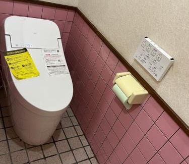 Fujinomiya House | Discover 民宿ふじ苑: Top-Rated Stay with Breakfast & Kitchen