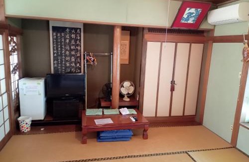 Arita House | Budget-Friendly Arita Guesthouse: Your Cozy Retreat