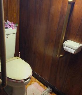 Satte Apartment | Cozy 民泊M103: Family-Friendly with Kitchen & Hot Tub
