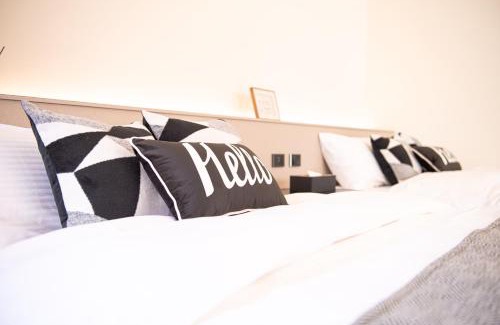 Magong House | Beautiful Oceanfront Retreat at MooMoo for Families