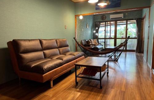 Makishi Apartment | Discover Okinawa Traditional House Nanatsuboshi - 4 Stars!