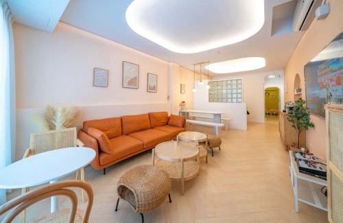 Tainan City Centre Villa | Experience Family-Friendly Comfort at 沿森漫島Sleep Inn