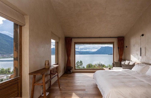 Lugu Lake - Ninglang Hotel | 泸沽湖千山继酒店 Lugu Lake Qianshanji Hotel