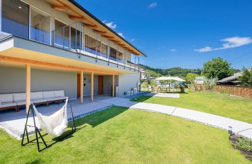 Sanuki Villa | Convenient Oceanfront Getaway with BBQ and Free Parking