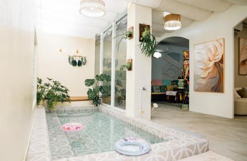 Hengchun Bed & Breakfast | Scenic Cape 42 Hotel: Oceanfront Bliss Awaits You