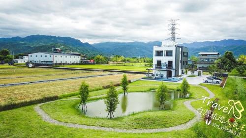 Yuanshan Apartment | Relaxing Retreat at 淞湘卉館 Villa with Pool & Breakfast