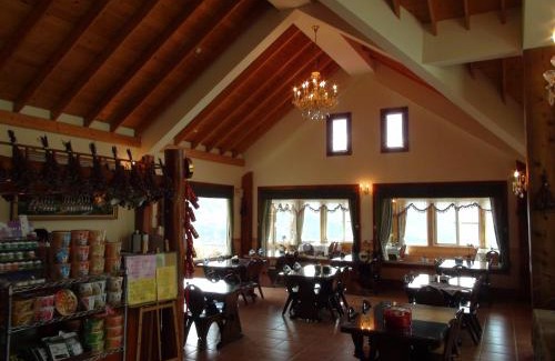 Ren'ai House | Discover 清境豐田桂林山莊民宿: Family-Friendly Retreat