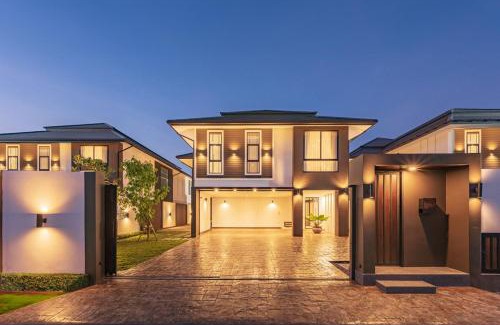 Wat Ket Villa | Elegant Pool Villa in Central Chiang Mai Near Long Kang Road