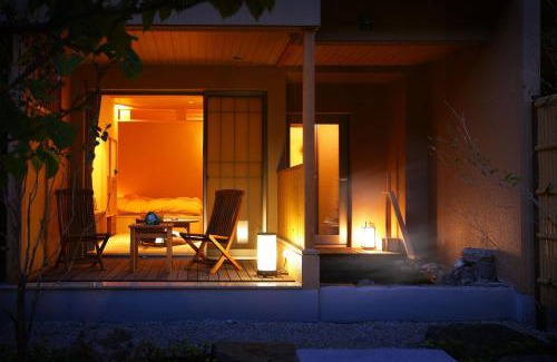Shidotaira Hotel | Relax at 游泉志だて: Hot Tub, Breakfast & Great Reviews