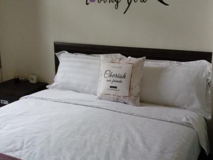 Jinning Villa | Seaside Haven: Child-Friendly Stay with Kitchen Amenities