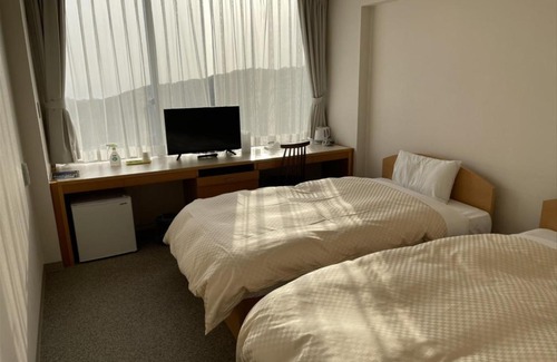 Yokosuka Hotel | Family-Friendly 湘南リリーフ with Hot Tub & Accessible Features