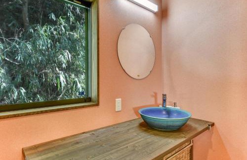 Oda Hotel | Top-Rated 湯迫温泉旅館 with Hot Tub & Pet-Friendly Stays