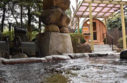 Aba Onsen Hotel | Discover Yunogo Grand Hotel: Family-Friendly, Hot Tub & More