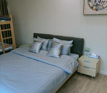 Sathorn Apartment | Cozy Retreat with Family-Friendly Dining and Top Reviews