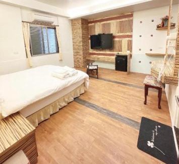 Dongshan House | Riverside Retreat: Pet & Child Friendly, Rated 9/10