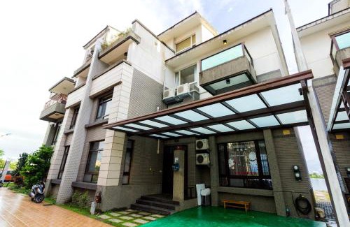 Wujie House | Exceptional Roaming Life B&B: Family-Friendly Retreat