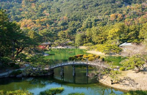 Murojin Machi Apartment | 瀬戸風月: Eco-Friendly Retreat with Hot Tub & Breakfast
