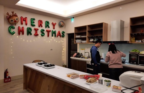 Nanzhuang Bed & Breakfast | Endless Summer Inn - Family-Friendly, Rated 10/10 by Guests