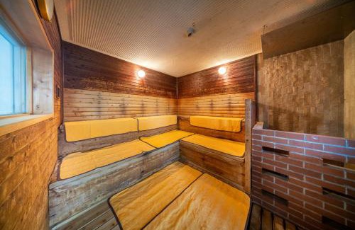 Isawaku Wakayanagi Hotel | Relaxing Retreat at 焼石岳温泉 ひめかゆ with Hot Tub