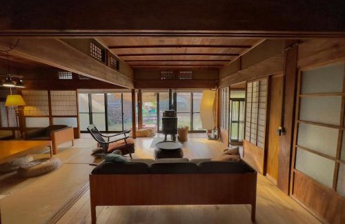Sennan District House | Dog-Friendly Retreat: Relax in 黄昏 with Great Amenities