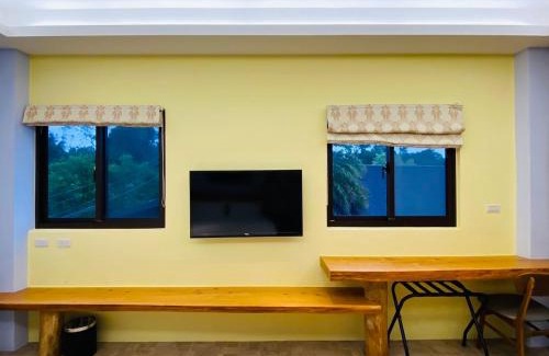 Jinhu Bed & Breakfast | Welcoming Wang Lao Ye B&B: Family-Friendly with Breakfast