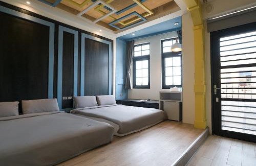Liuqiu Bed & Breakfast | Experience the Tranquility of 琉球茶室 現代館 by the Ocean