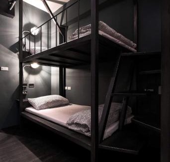 Xincheng House | Experience Lifeis民宿新城館 with Pet-Friendly KTV Fun
