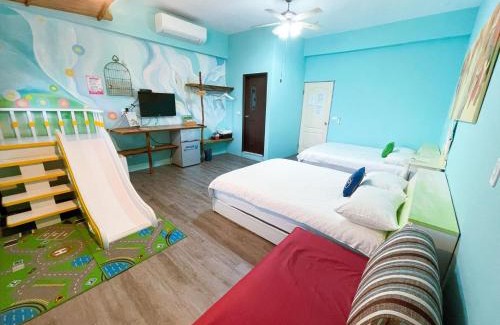 Dongshan House | Discover 田中歐寒集B&B: Pet-Friendly Haven with Breakfast