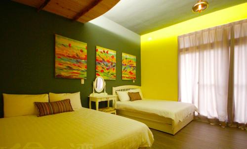 Dongshan House | Discover 田中歐寒集B&B: Pet-Friendly Haven with Breakfast