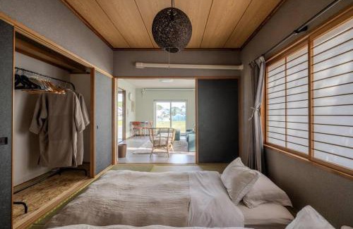 Shiraoi-cho House | Tranquil Retreat: 田舎の隠れ家 with Child-Friendly Amenities