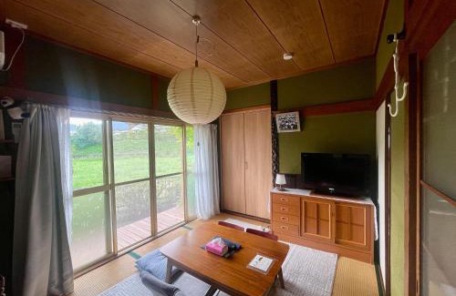 Itoshima Villa | Discover 田辺ハウス: Family-Friendly Stay with Hot Tub