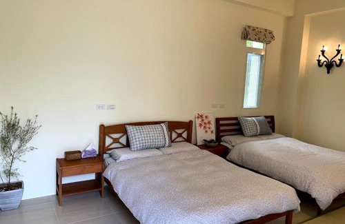 Luye House | Discover 發呆永安: Family-Friendly Retreat with Kitchen