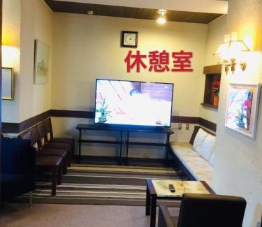 Shirakabako Hotel | Discover 白樺湖榮園: Pet-Friendly Escape with Breakfast