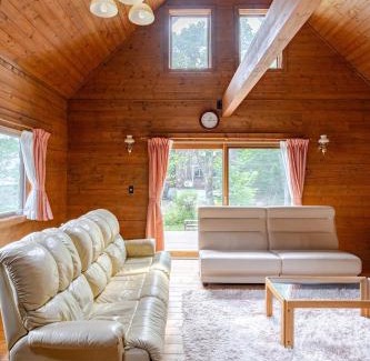 Iimori Villa | Chic Log Cabin Near Hakuba Ski Resort - 9.7/10 Rating