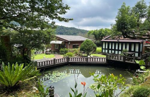 Nanzhuang House | Top-Rated Mei Shan Ju: Family-Friendly with Kitchen & Breakfast