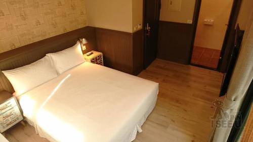 Xincheng House | Discover I See U Inn: Guest Rated 8.5/10 for Comfort