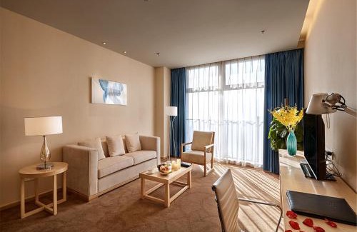 Shijiazhuang City Center Hotel | Discover Novlion Hotel: Family-Friendly Stay in Shijiazhuang