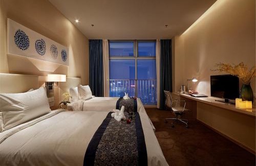 Shijiazhuang City Center Hotel | Discover Novlion Hotel: Family-Friendly Stay in Shijiazhuang