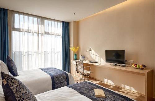 Shijiazhuang City Center Hotel | Discover Novlion Hotel: Family-Friendly Stay in Shijiazhuang