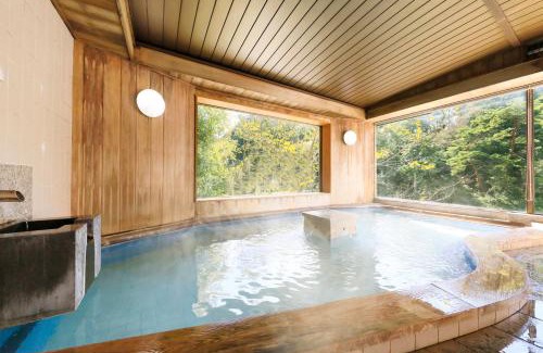 Iida Hotel | Discover HIKYOUNOOYADO RYUKYOUTEI: Family-Friendly Retreat